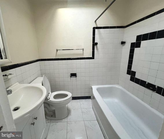 7323 BROOKHAVEN RD, Philadelphia, PA 19151