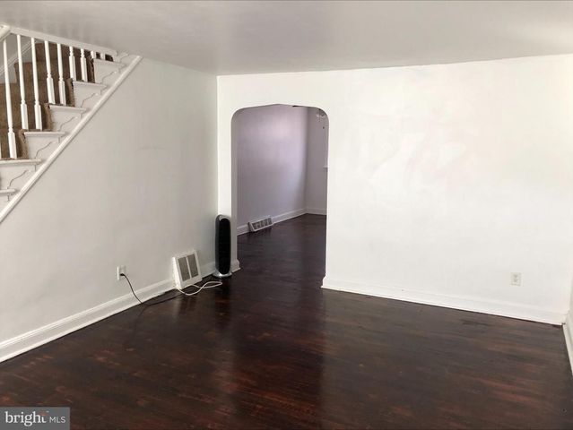 7323 BROOKHAVEN RD, Philadelphia, PA 19151