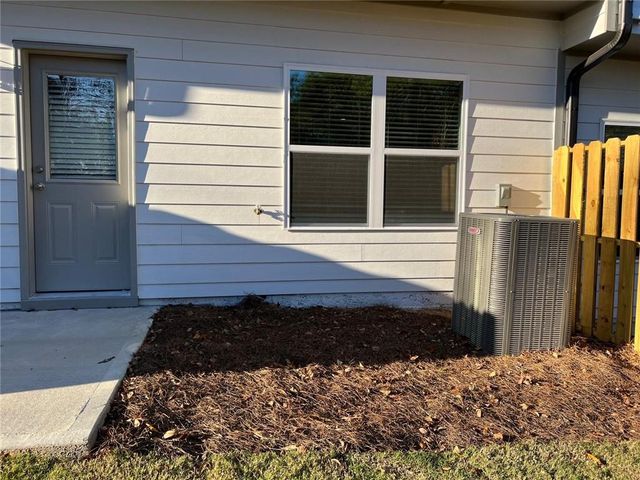 1391 Ben Park Way, Grayson, GA 30017