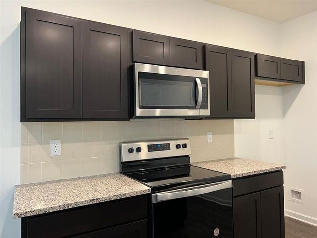 1391 Ben Park Way, Grayson, GA 30017