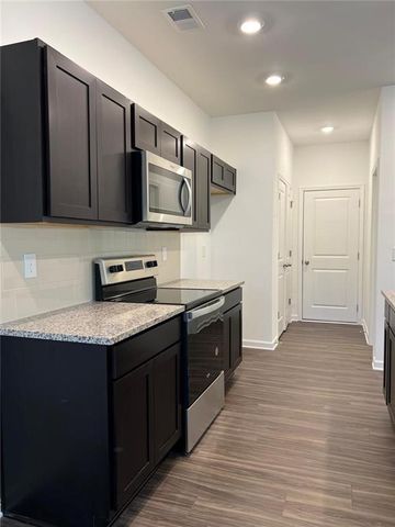 1391 Ben Park Way, Grayson, GA 30017