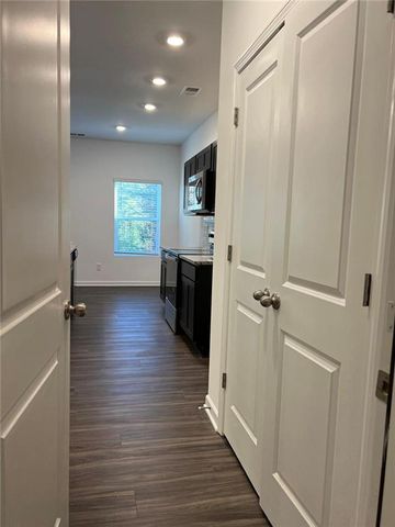 1391 Ben Park Way, Grayson, GA 30017