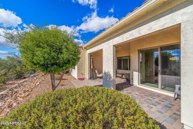 883 N BROKEN HILLS Drive, Green Valley, AZ 85614