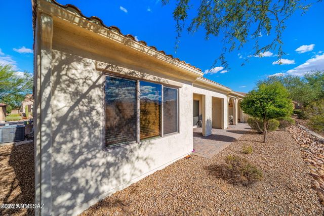 883 N BROKEN HILLS Drive, Green Valley, AZ 85614