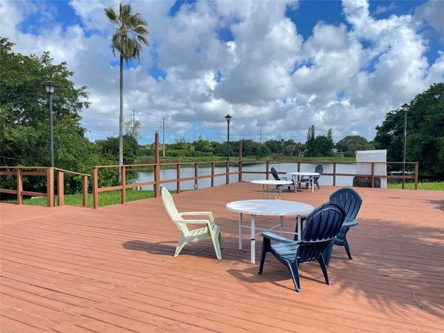 4156 Inverrary Drive 204, Lauderhill, FL 33319