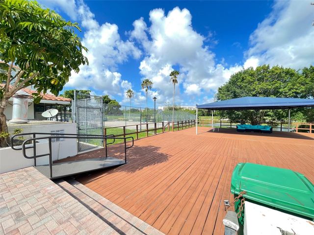 4156 Inverrary Drive 204, Lauderhill, FL 33319