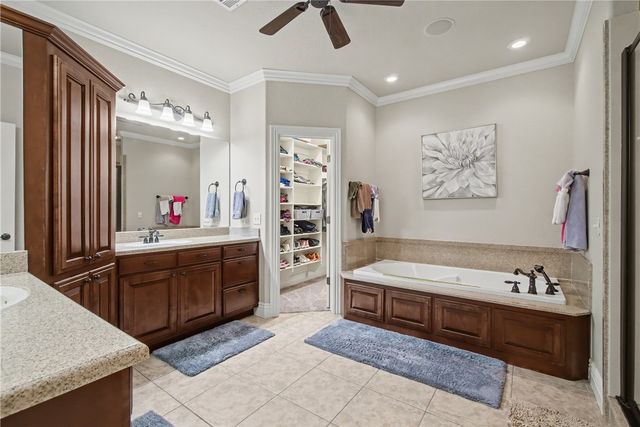 4703 Newcastle Road, Bentonville, AR 72713