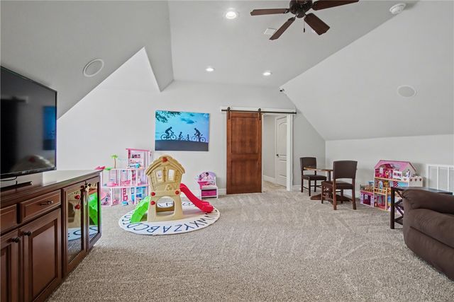 4703 Newcastle Road, Bentonville, AR 72713