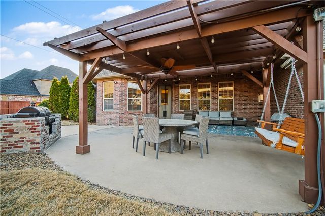 4703 Newcastle Road, Bentonville, AR 72713