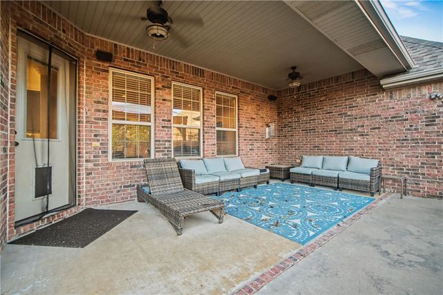 4703 Newcastle Road, Bentonville, AR 72713
