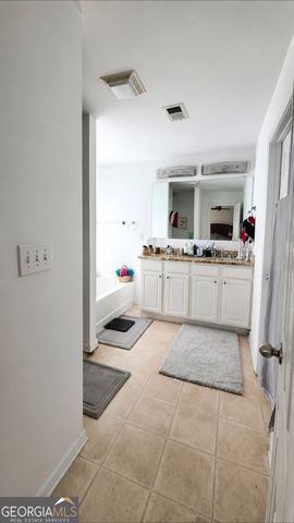 192 Bellewood Oak Drive, Tucker, GA 30084