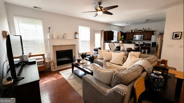 192 Bellewood Oak Drive, Tucker, GA 30084