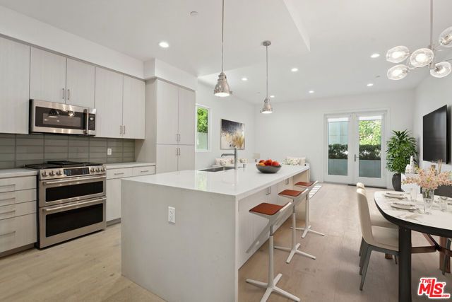 1746 Garfield Place 101, Los Angeles, CA 90028