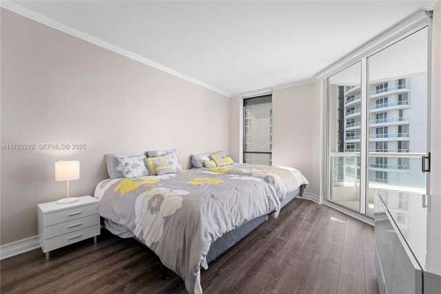 21150 Point Place 1102, Aventura, FL 33180