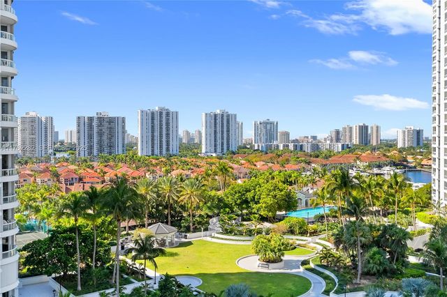 21150 Point Place 1102, Aventura, FL 33180