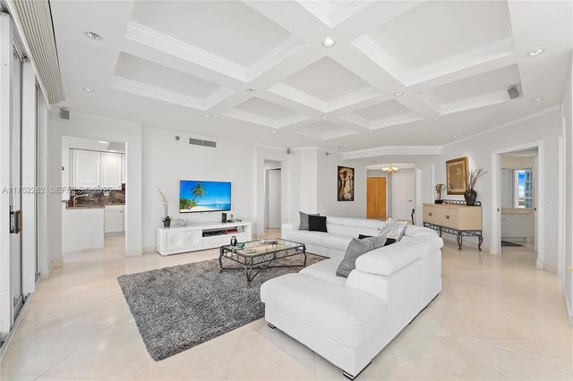 21150 Point Place 1102, Aventura, FL 33180