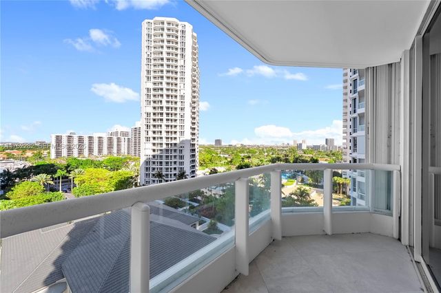 21150 Point Place 1102, Aventura, FL 33180