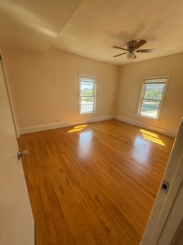 40 Robin St, Everett, MA 02149