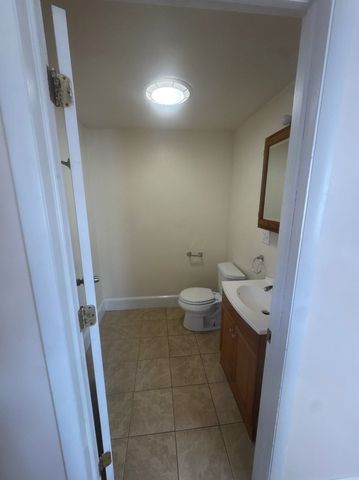 40 Robin St, Everett, MA 02149