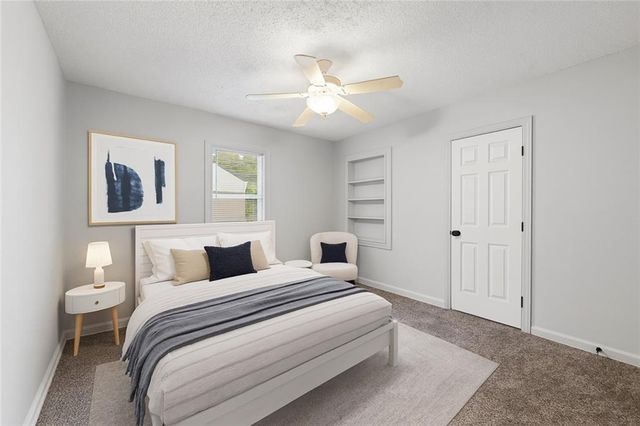 912 VEST Drive, Warrensburg, MO 64093