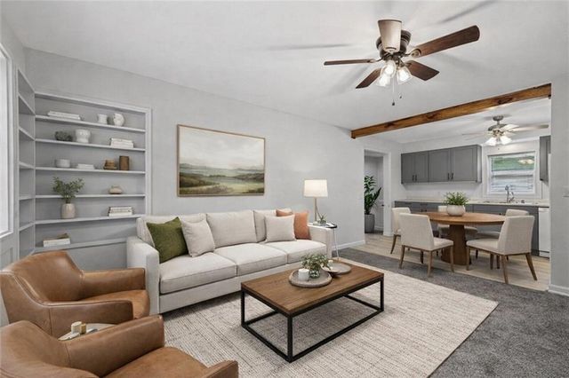 912 VEST Drive, Warrensburg, MO 64093