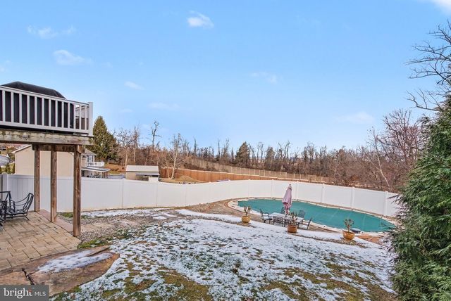 131 PLEASANTVIEW TER, New Cumberland, PA 17070