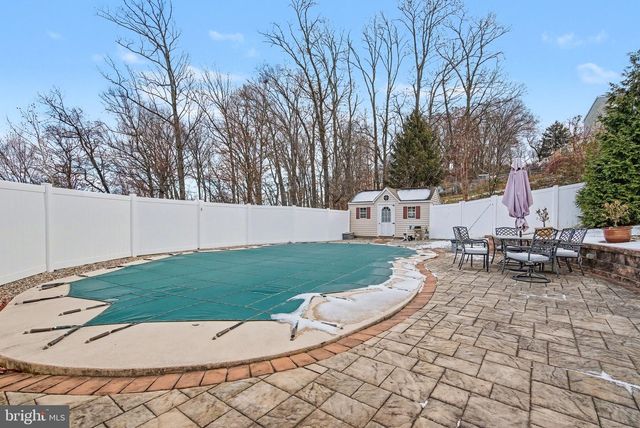 131 PLEASANTVIEW TER, New Cumberland, PA 17070