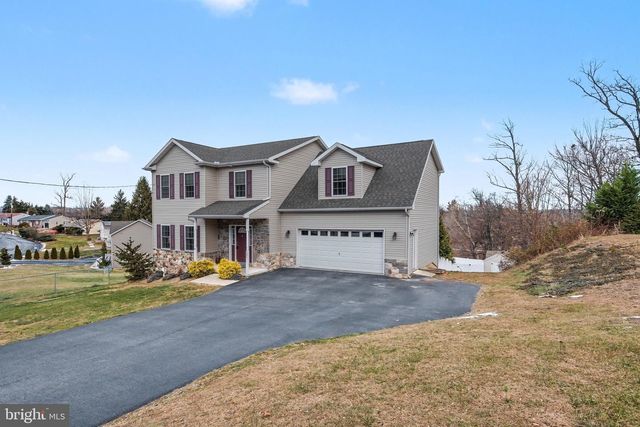 131 PLEASANTVIEW TER, New Cumberland, PA 17070