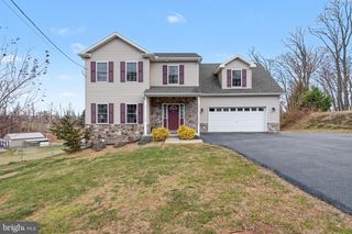 131 PLEASANTVIEW TER, New Cumberland, PA 17070