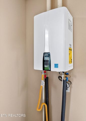 164 Hawes Circle, Crossville, TN 38558