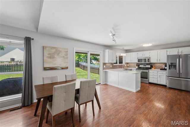 1075 Reddington Timbers Drive, St Charles, MO 63304