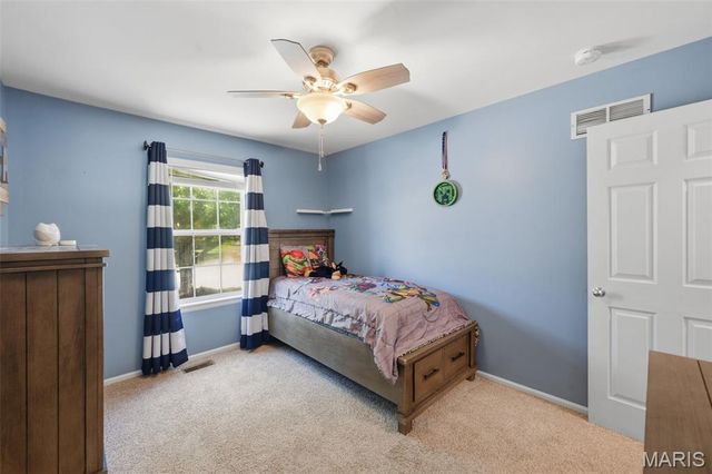 1075 Reddington Timbers Drive, St Charles, MO 63304