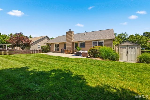 1075 Reddington Timbers Drive, St Charles, MO 63304