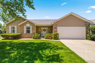 1075 Reddington Timbers Drive, St Charles, MO 63304