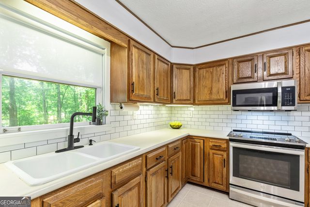 255 Buckeye Lane, Fayetteville, GA 30214