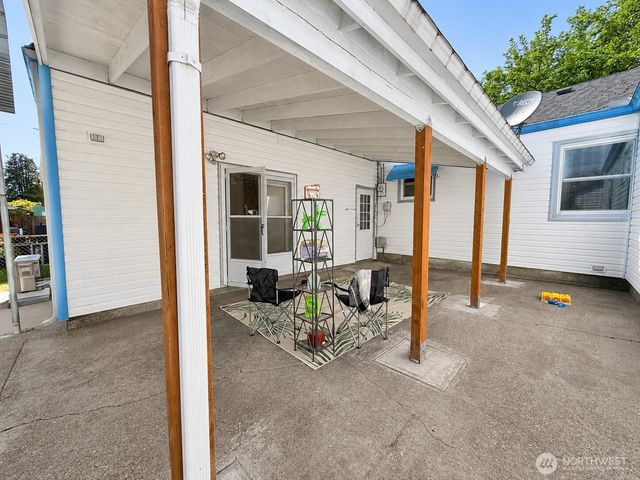 566 25th Avenue, Longview, WA 98632