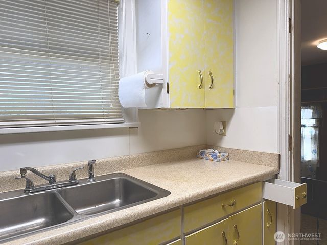 566 25th Avenue, Longview, WA 98632