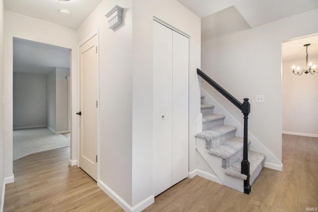 519 E Johnson Road, South Bend, IN 46614