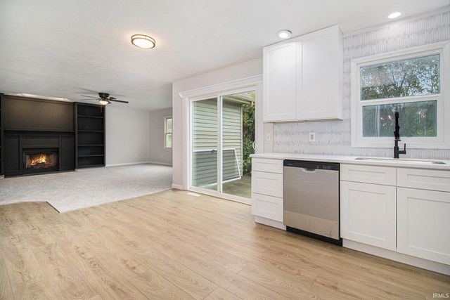 519 E Johnson Road, South Bend, IN 46614