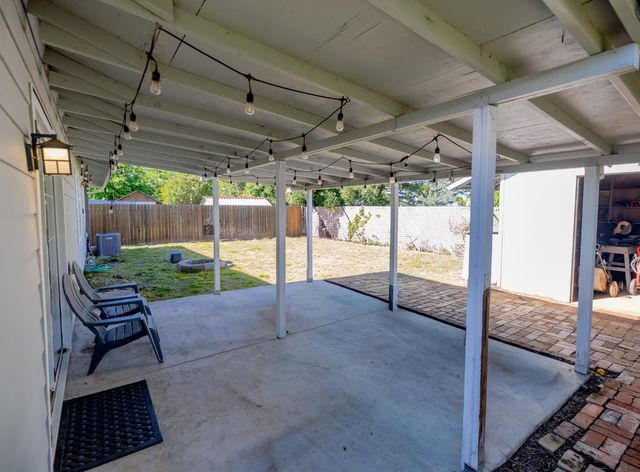 3965 Creekside Pl, Auburn, CA 95602