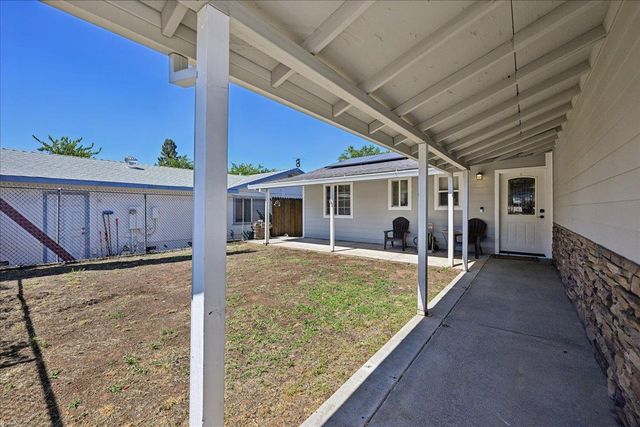 3965 Creekside Pl, Auburn, CA 95602