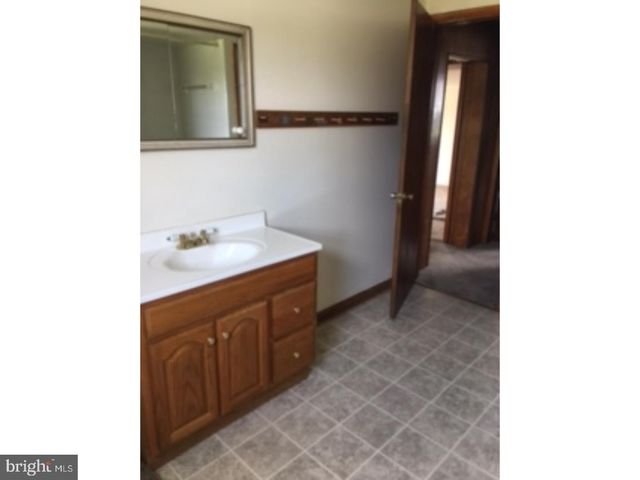 167 E WOLFERT STATION RD, Mickleton, NJ 08056