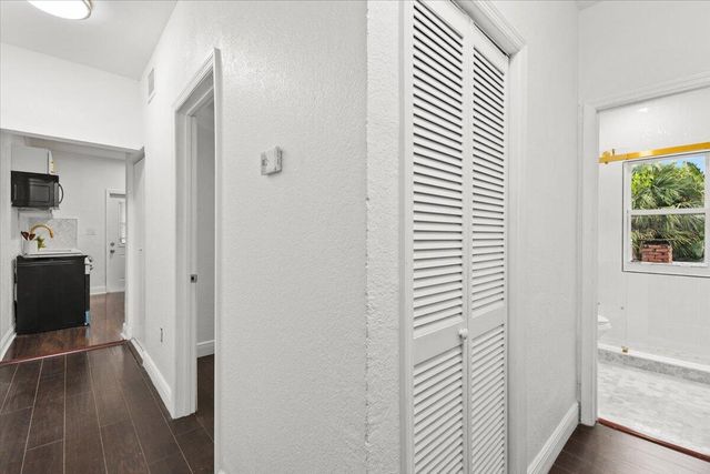 518 Biscayne Drive B, West Palm Beach, FL 33401