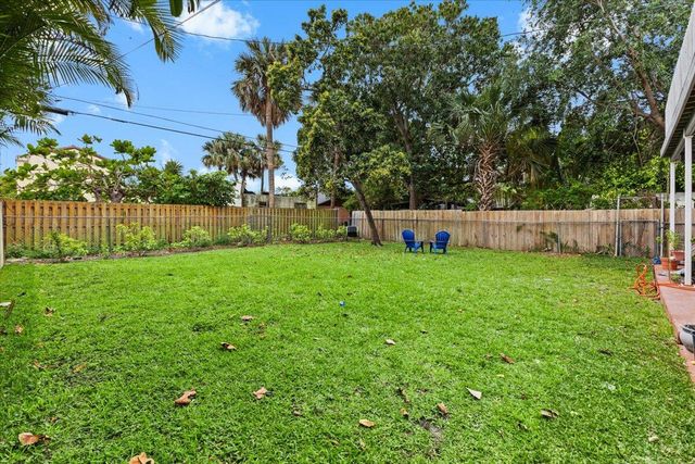 518 Biscayne Drive B, West Palm Beach, FL 33401