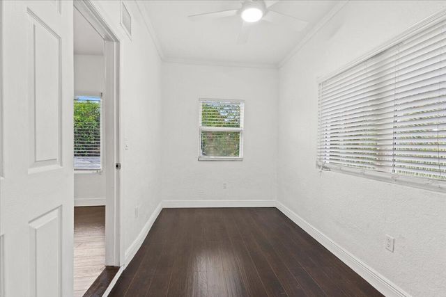 518 Biscayne Drive B, West Palm Beach, FL 33401