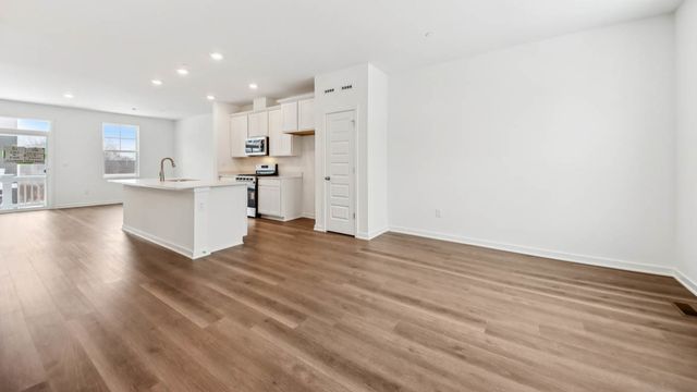 543 Yosemite Way, Mundelein, IL 60060