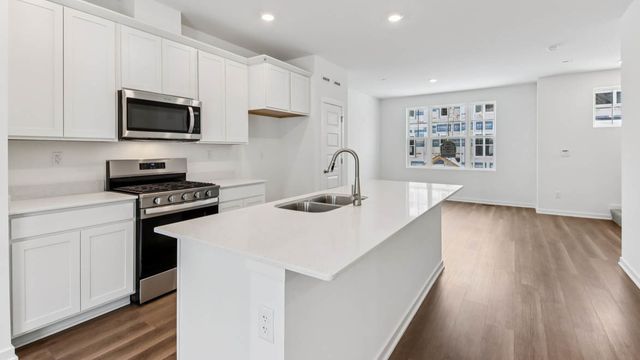 543 Yosemite Way, Mundelein, IL 60060