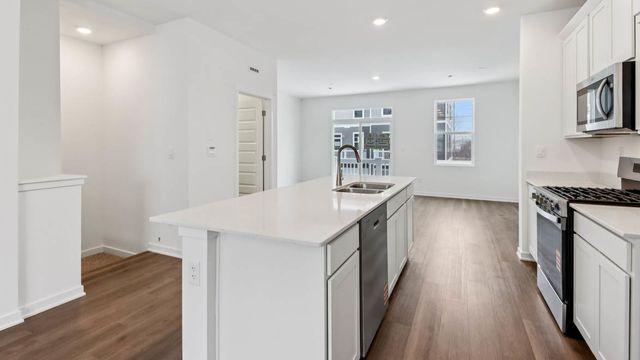 543 Yosemite Way, Mundelein, IL 60060