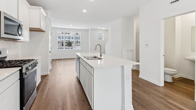 543 Yosemite Way, Mundelein, IL 60060