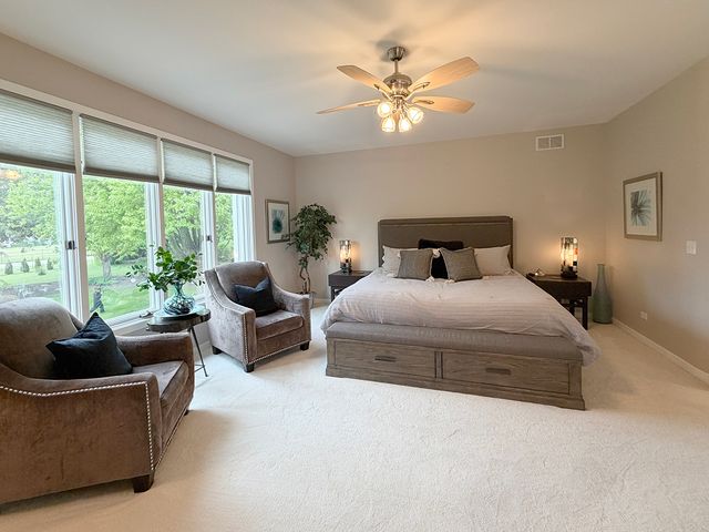 211 Ridge Lane, Lake In The Hills, IL 60156